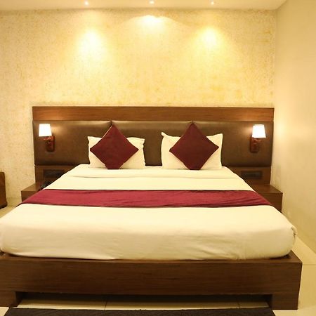 Hotel La Pearl Naiapura 외부 사진