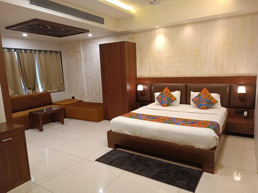 Hotel La Pearl Naiapura 외부 사진