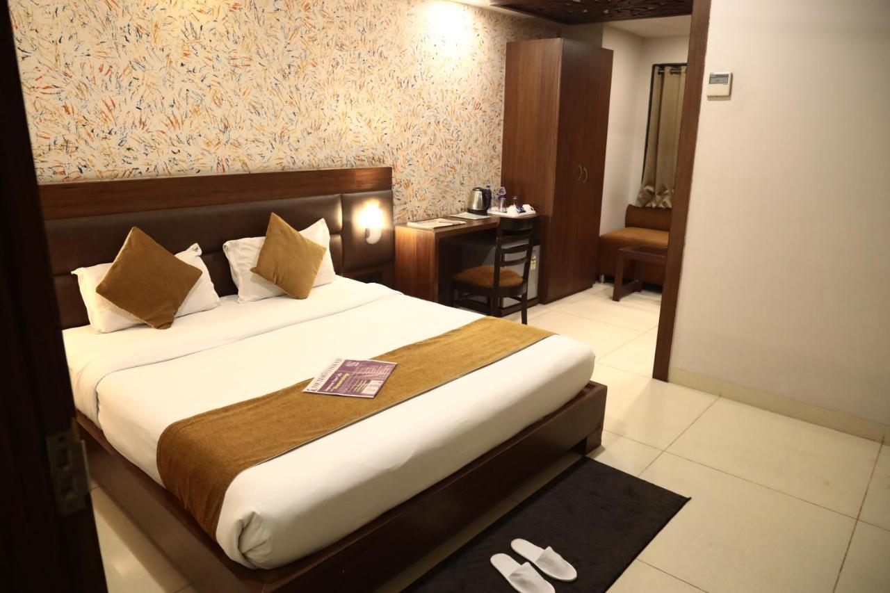 Hotel La Pearl Naiapura 외부 사진